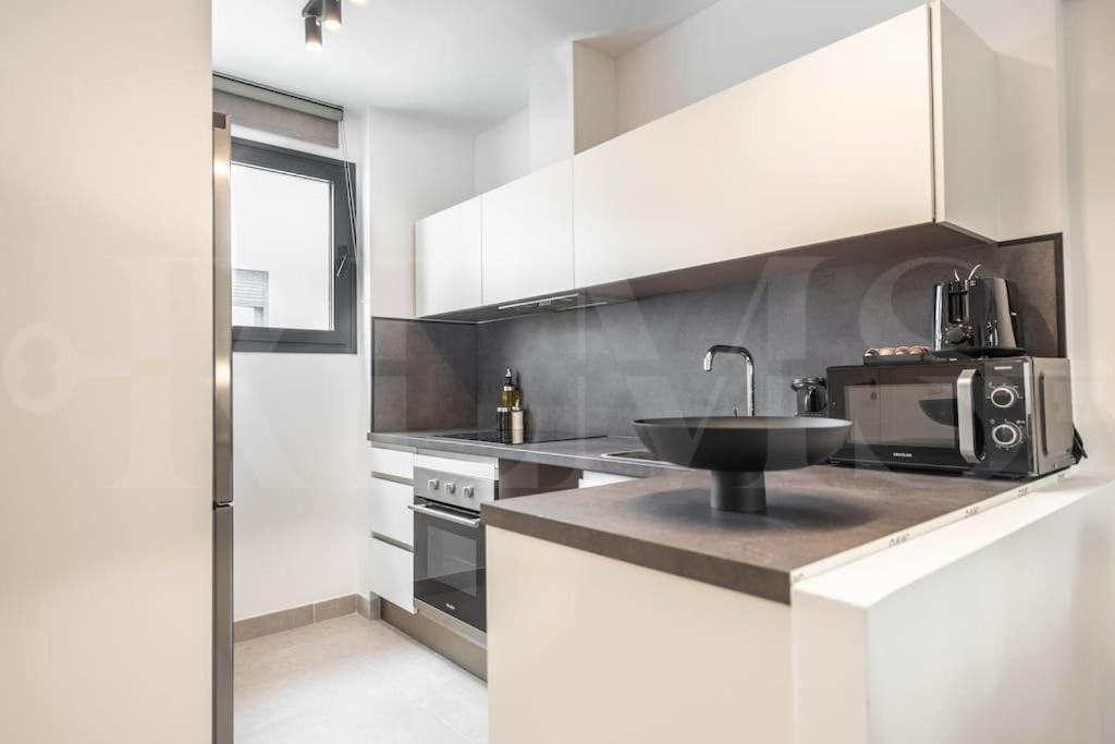 Modern Apartment With Patio & Parking By Rems Málaga Dış mekan fotoğraf
