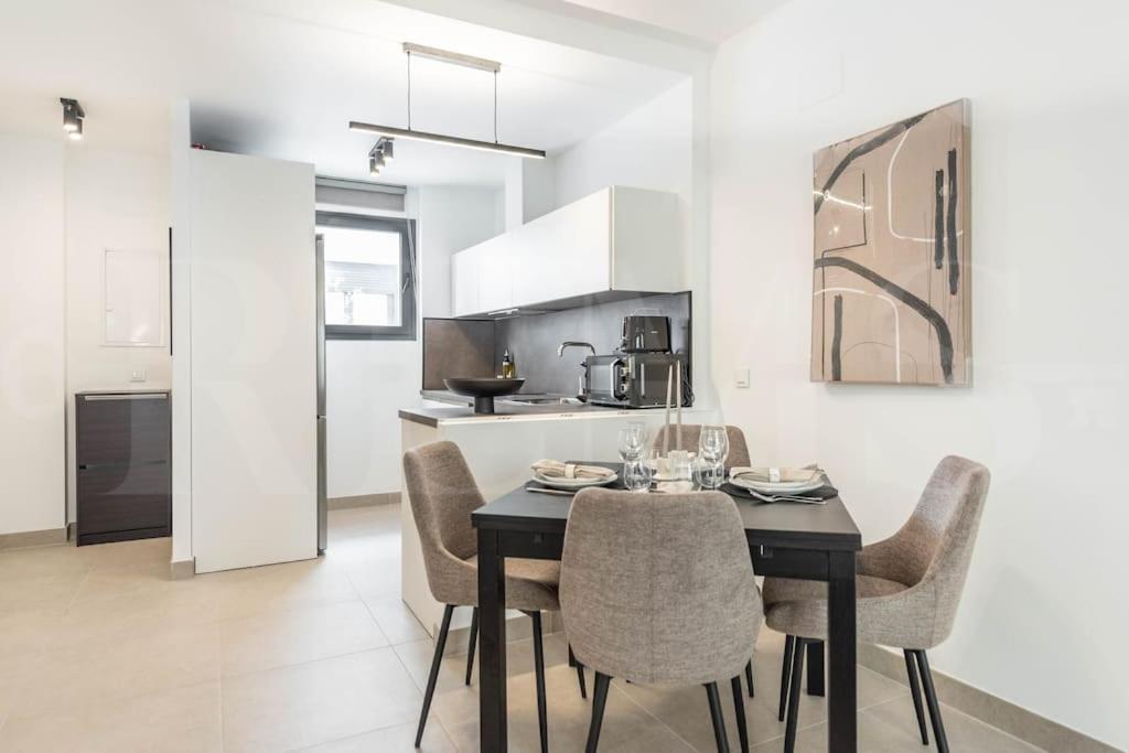 Modern Apartment With Patio & Parking By Rems Málaga Dış mekan fotoğraf