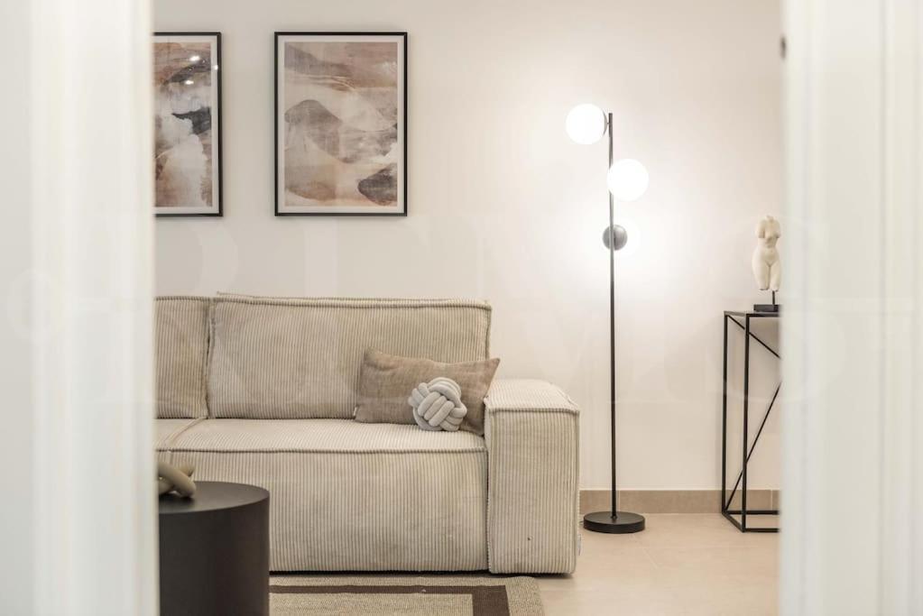 Modern Apartment With Patio & Parking By Rems Málaga Dış mekan fotoğraf